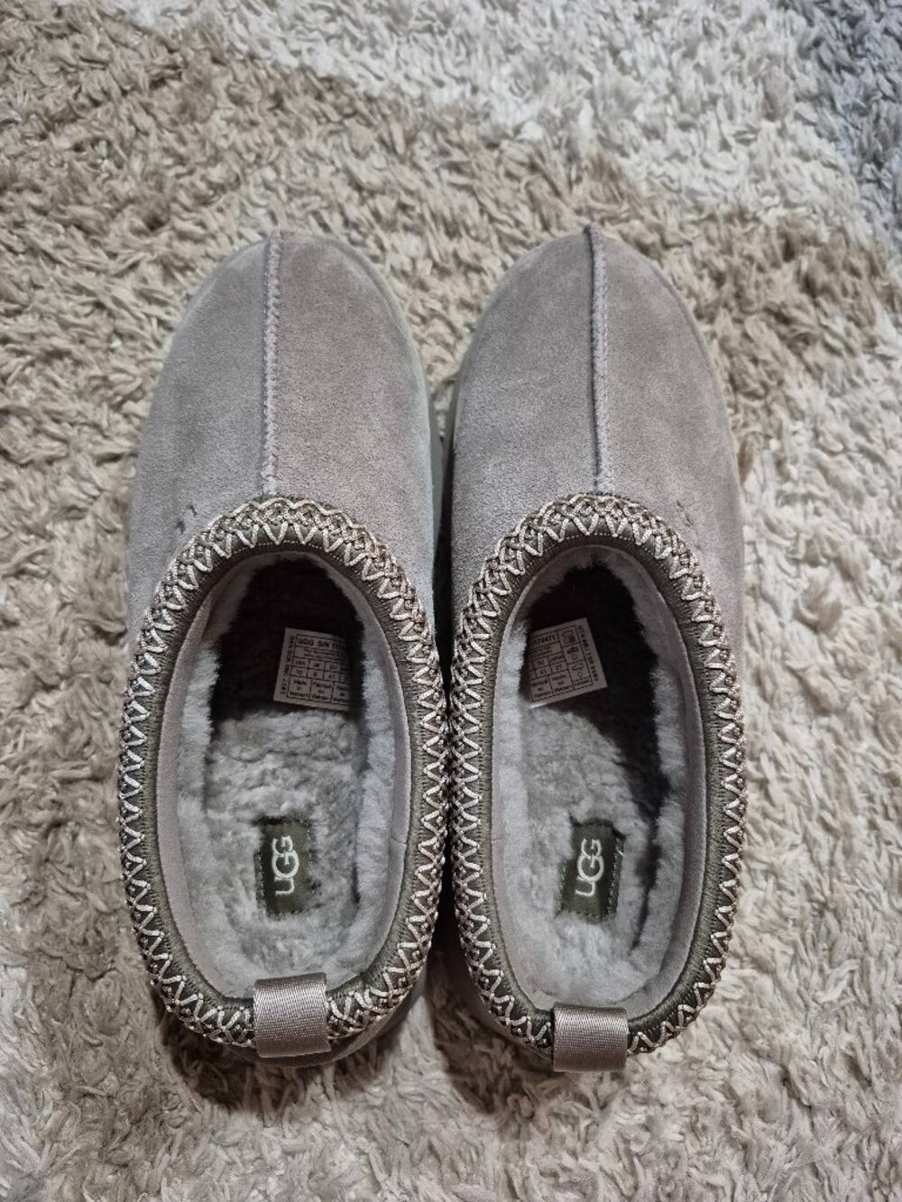 UGG TASMAN PLATFORM SIZE 10 WOMEN (TAZZ II)